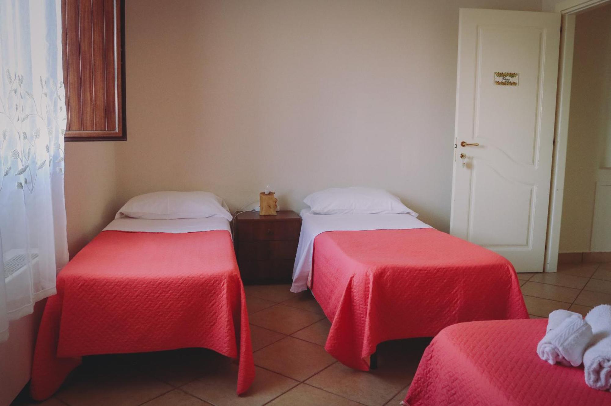 Ranch Simeto Otel Paterno  Oda fotoğraf